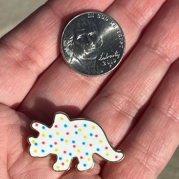 Dinosaur White Frosted Animal Cookie Enamel Pin - Picture 6 of 9